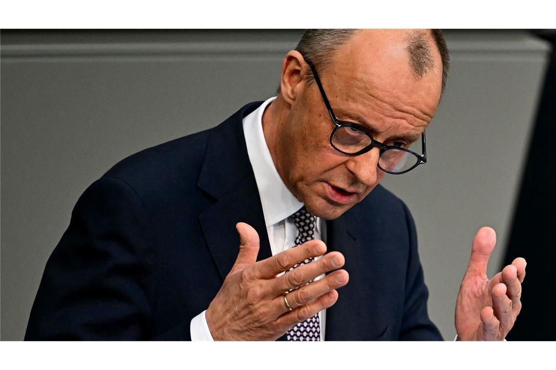 Friedrich Merz erklärt sich im Bundestag.