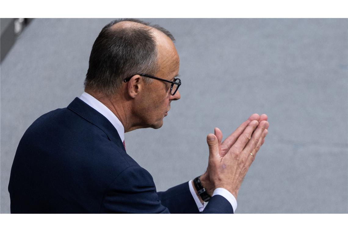 Friedrich Merz, Kanzlerkandidat der Union, fordert schon lange einen härteren Kurs in der Migrationspolitik (Archivbild).