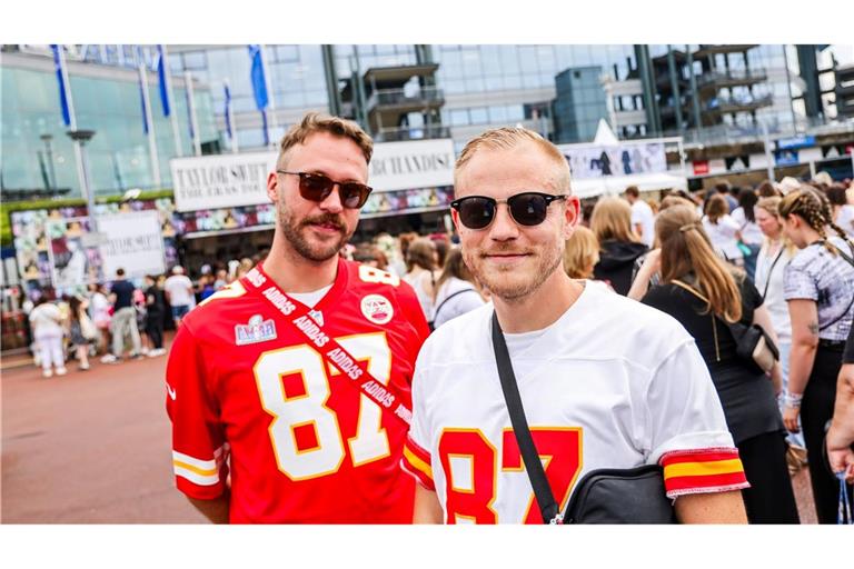 Gerrit (r) und Denis sind seit einem Jahr Fans von Taylor Swift.