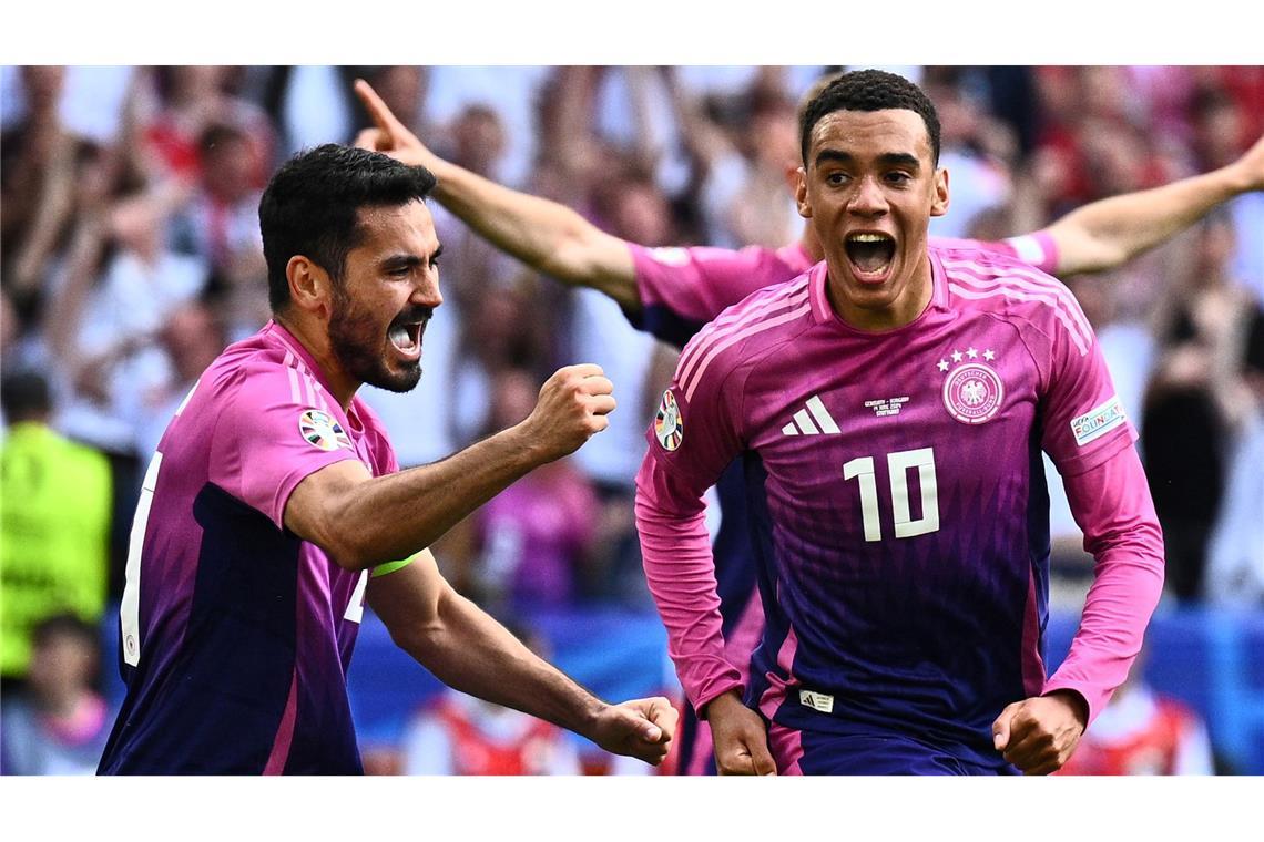 Glücksgefühle bei der EM: Jamal Musiala (r) und Ilkay Gündogan (l) trafen beim 2:0 gegen Ungarn.