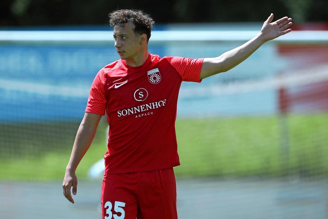 Großaspachs Zugang Fabian Messina hat bereits bei der Testpartie in Freiberg mitgespielt. Foto: Imago