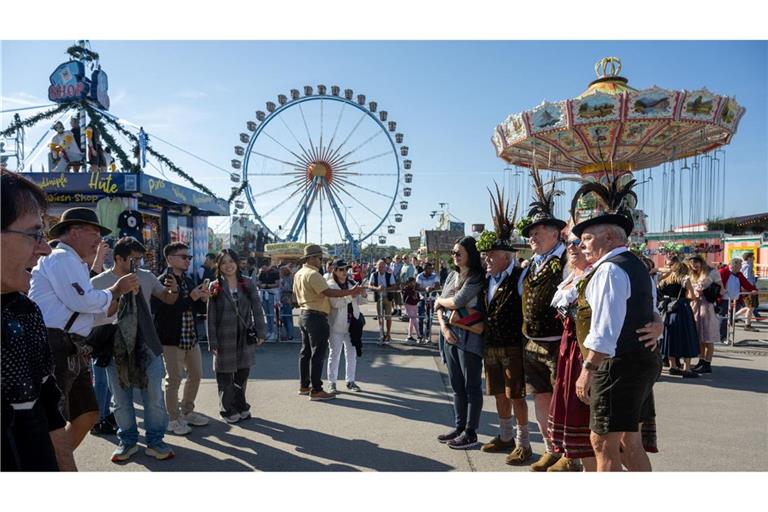 Gute Stimmung zum Wiesn-Auftakt.