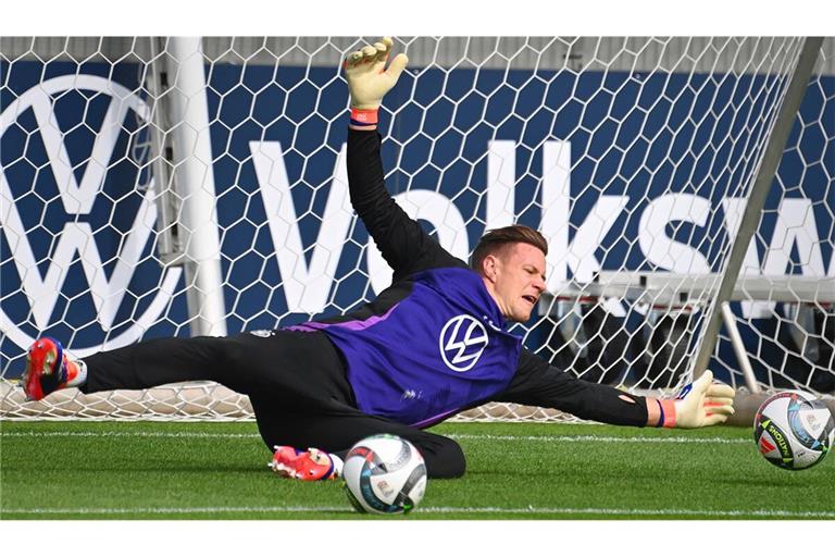 Hechten für Deutschland: der Torhüter Marc-André ter Stegen beim Training der Nationalmannschaft in Herzogenaurach