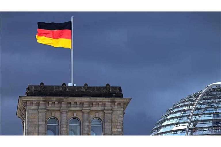 Heute ist das Reichstagsgebäude in Berlin Sitz des Bundestags.