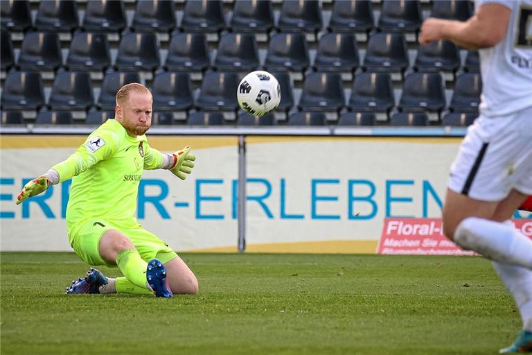 Hütet auch in der Oberliga das Gehäuse der SG Sonnenhof Großaspach: der erfahrene Maximilian Reule. Foto: Alexander Becher