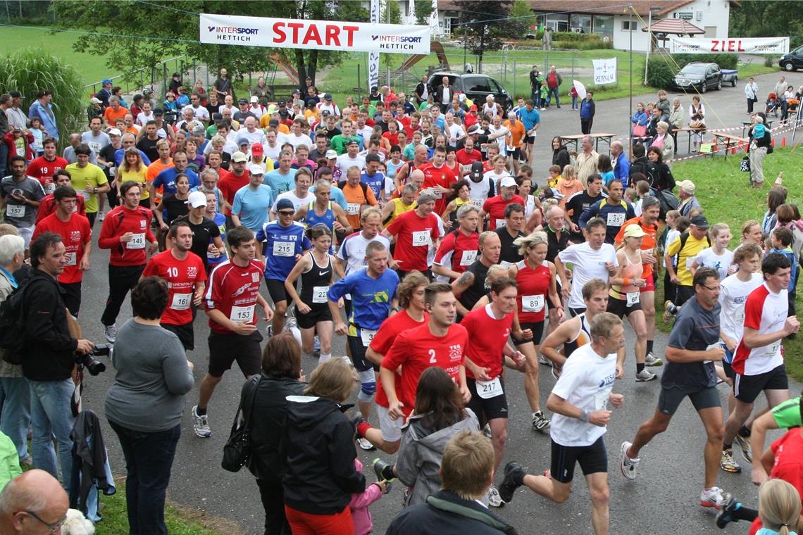 Im Jahr 2011 starteten bei der ersten Auflage des Rietenauer Quellenlaufs fast 300 Sportler. Foto: B. Strohmaier