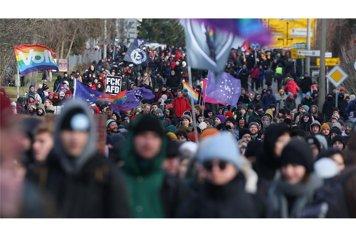 Im Rahmen der Proteste gab es auch Demonstrationszüge durch die Stadt.