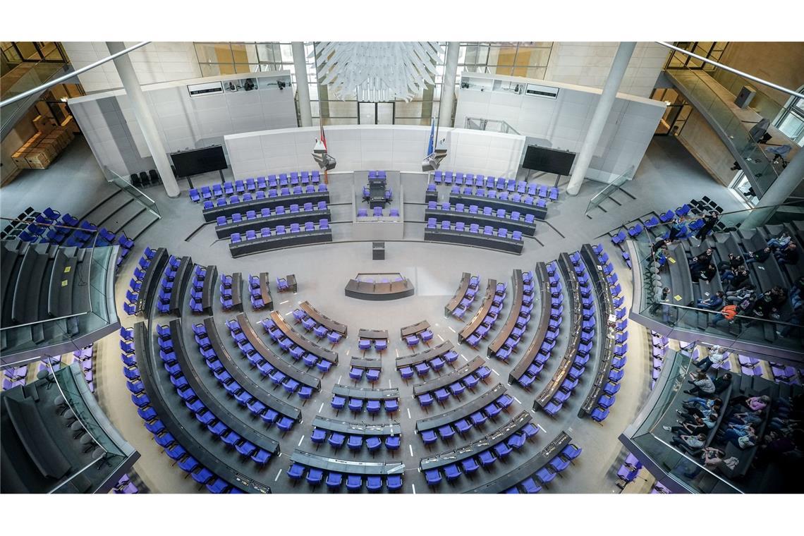 Im September füllt sich wieder das Plenum im Bundestag. (Archivbild)