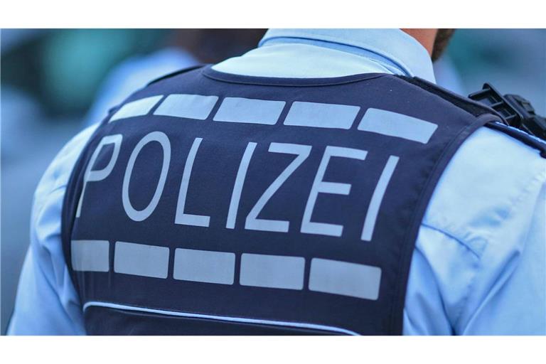 In Aalen ging ein 28-Jähriger mit einem Zimmermannshammer auf Polizeibeamte los (Symbolfoto).