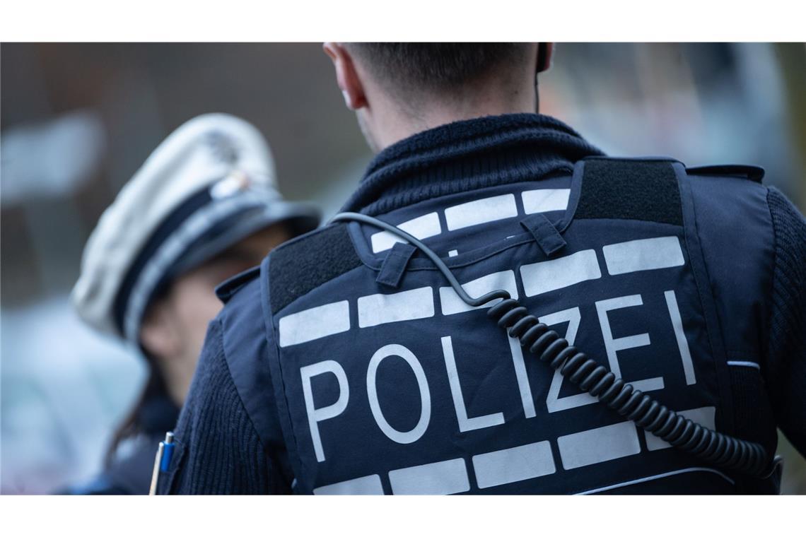 In Bayern konnte ein 24-jähriger gefährlicher Straftäter, der auf der Flucht war, festgenommen werden (Symbolfoto).