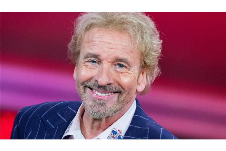 In einem Interview hat sich Thomas Gottschalk zum Körperkontakt mit weiblichen Showgästen geäußert.