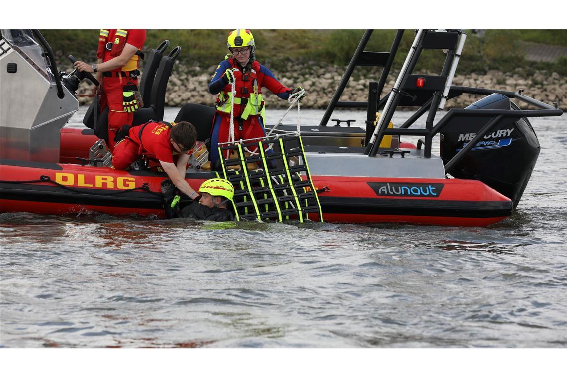 In Flüssen schwimmen - das ist nichts für Ungeübte, mahnt DLRG-Präsidentin Ute Vogt.