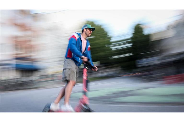 In Madrid wird man künftig nur mit eigenen E-Scootern fahren dürfen. (Symbolbild)