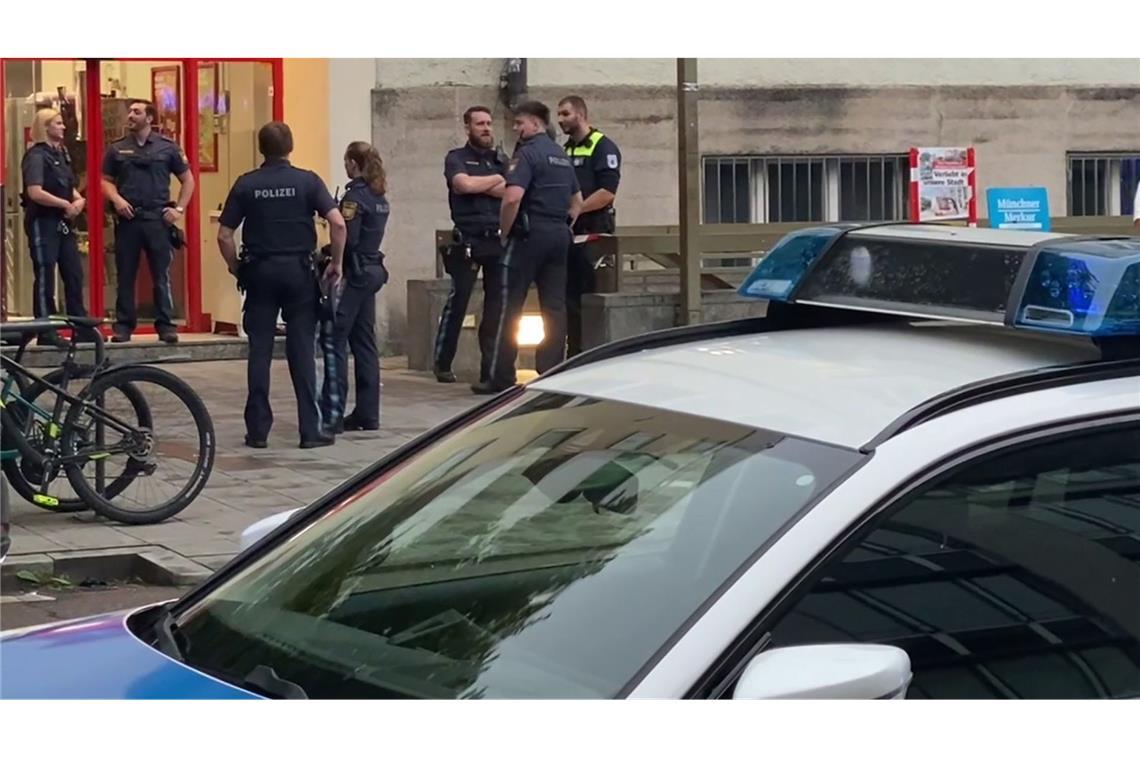 In München hat die Polizei eine Frau erschossen.