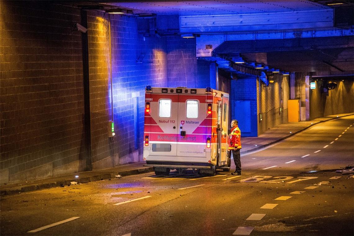 In Stuttgart hat es ein Verkehrsopfer vor dem Planietunnel gegeben - ein Jugendlicher kam mit seinem Kleinkraftrad ums Leben. (Symbolbild)