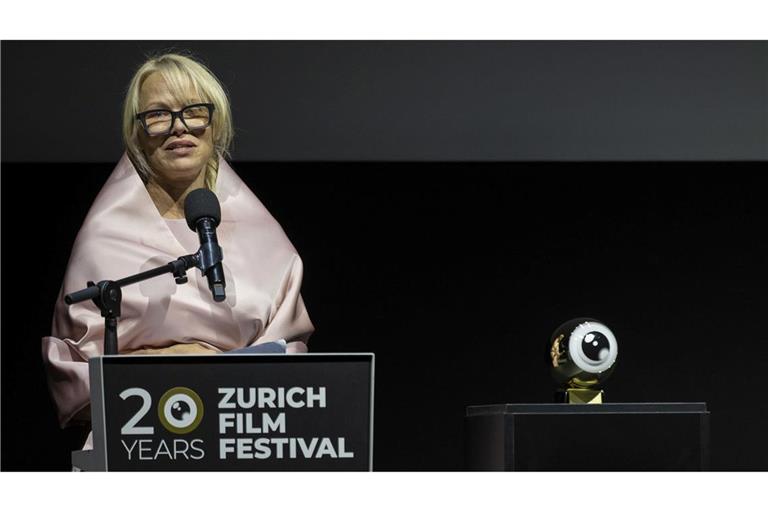 In Zürich geehrt für ihre vielseitige Karriere und den Film "The Last Showgirl": Pamela Anderson.