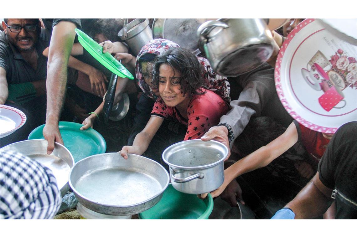 Israel behindere die humanitäre Hilfe, Menschen hätten nicht genug zu essen, kritisiert OCHA.