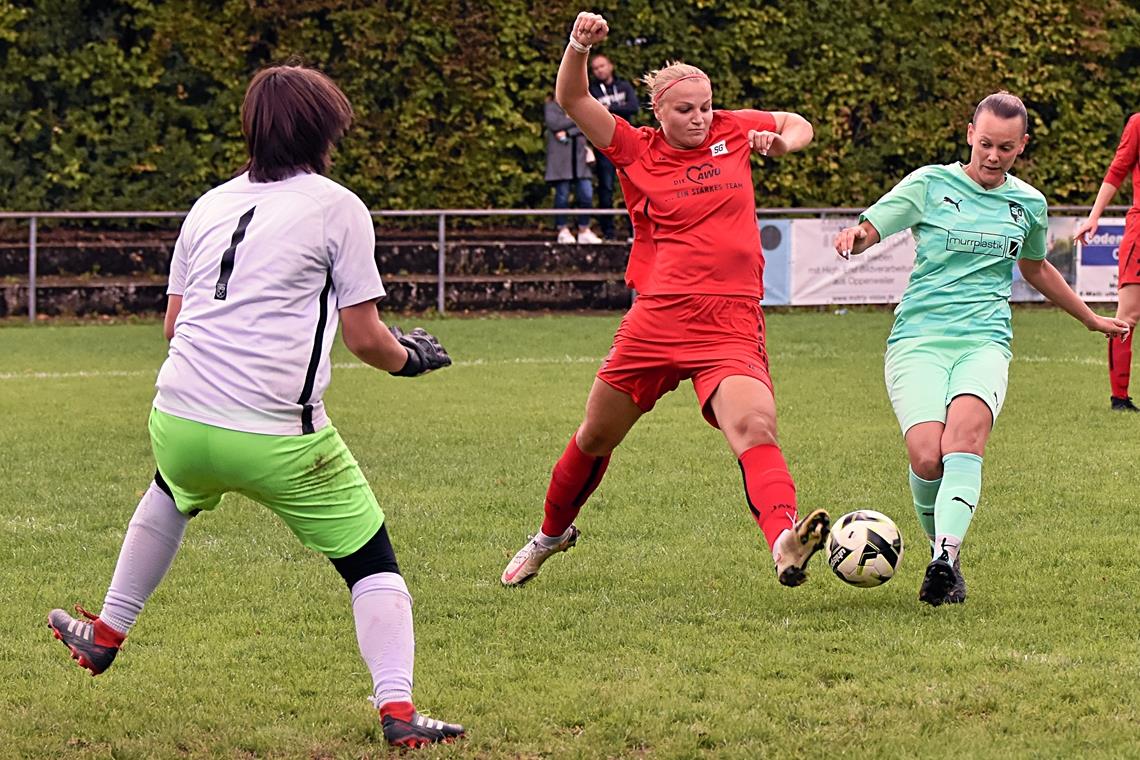 Jana Sommer (rechts) spielt mit der SGM Oppenweiler/Sulzbach in der Regionenliga eine starke Saison. Foto: Tobias Sellmaier