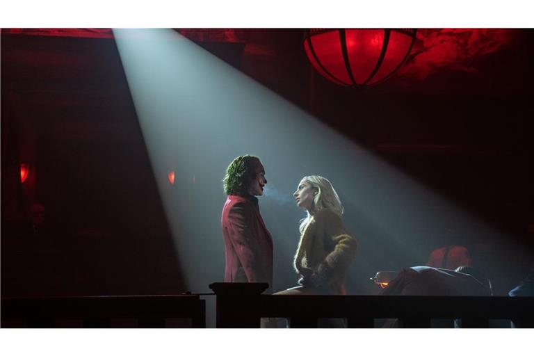 Joaquin Phoenix und Lady Gaga als Liebespaar in “Joker: Folie à deux“.