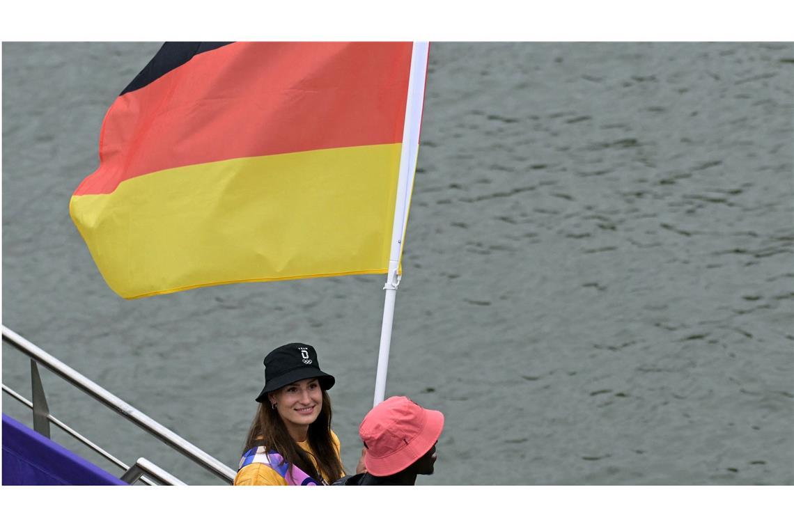 Judo-Weltmeisterin Anna-Maria Wagner darf die deutsche Flagge tragen.