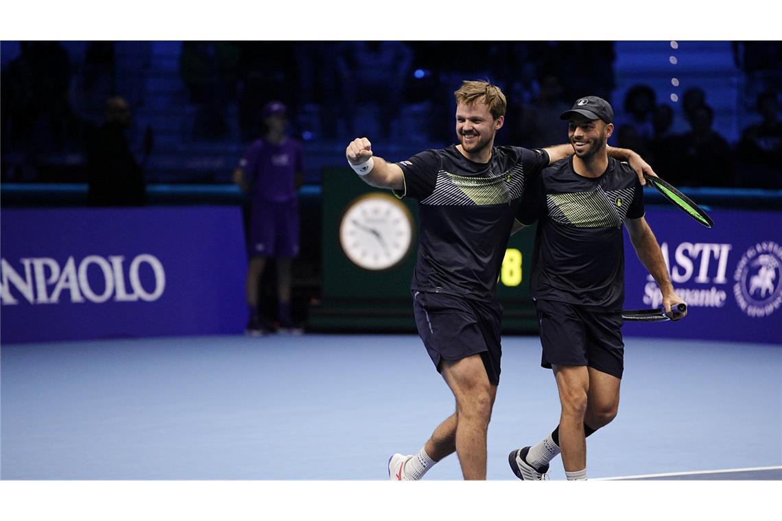 Kevin Krawietz (l) und Tim Pütz (r) gelang ein Stück deutsche Tennis-Geschichte.