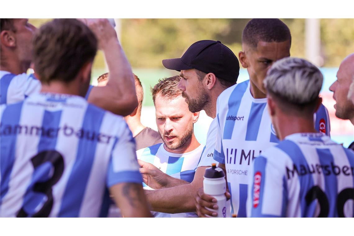 Kickers-Trainer Marco Wildersinn und sein Team fahren mit Selbstvertrauen nach Offenbach.