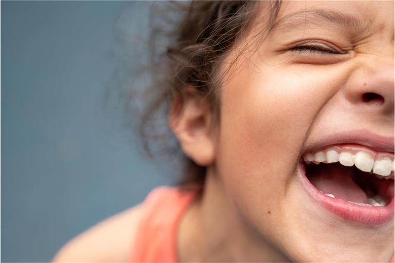 Kinder lieben Witze. Vor allem Scherzfragen sorgen bei Kindern für Lachgarantie. Die 110 besten Scherzfragen finden Sie hier.