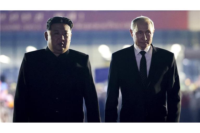 Kremlchef Wladimir Putin und Nordkoreas Machthaber Kim Jong Un haben im Juni eine gegenseitige militärische Unterstützung vereinbart,  im Falle eines Angriffs auf eines der beiden Länder. (Archivbild)