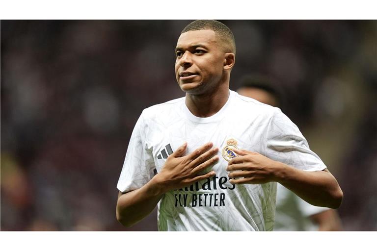 Kylian Mbappé hat sich im Streit um Gehaltszahlungen von PSG durchgesetzt (Archivbild).