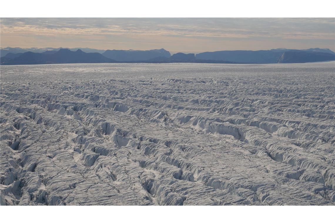 Laut Studie haben sich die Brüche in der Eisdecke in nur fünf Jahren deutlich ausgeweitet.