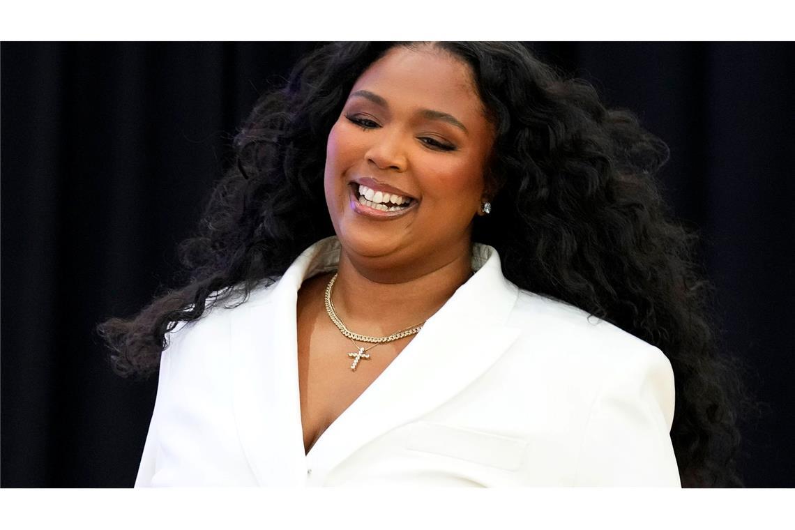 Lizzo macht Wahlkampf für Harris.