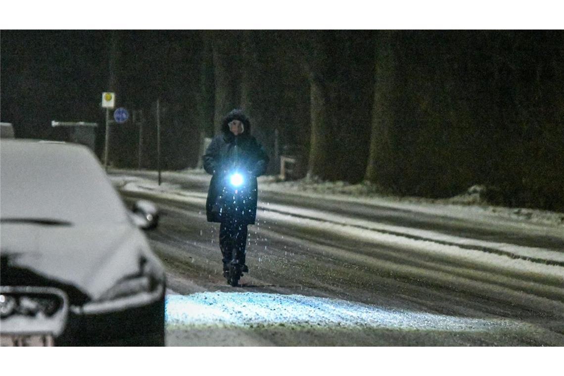 Manche waren am frühen Morgen schon mit ihrem E-Scooter unterwegs.