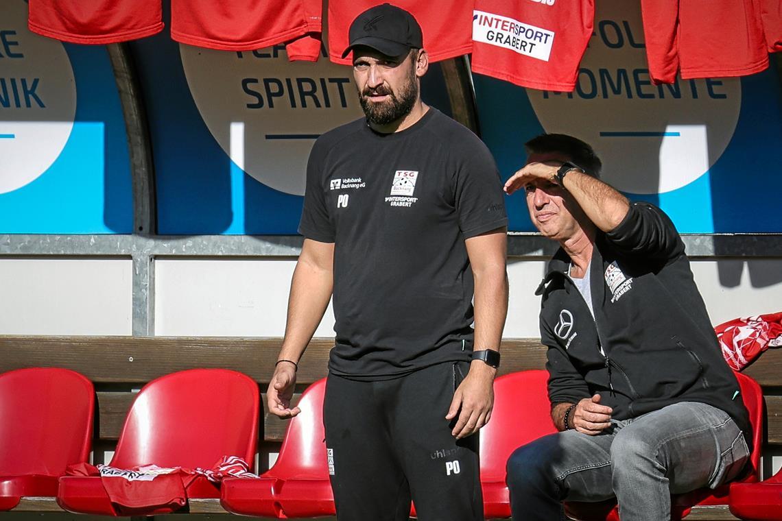 Marc Erdmann (rechts) sieht für Pavlos Osipidis keine Zukunft mehr als Trainer in Backnang. Foto: Alexander Becher