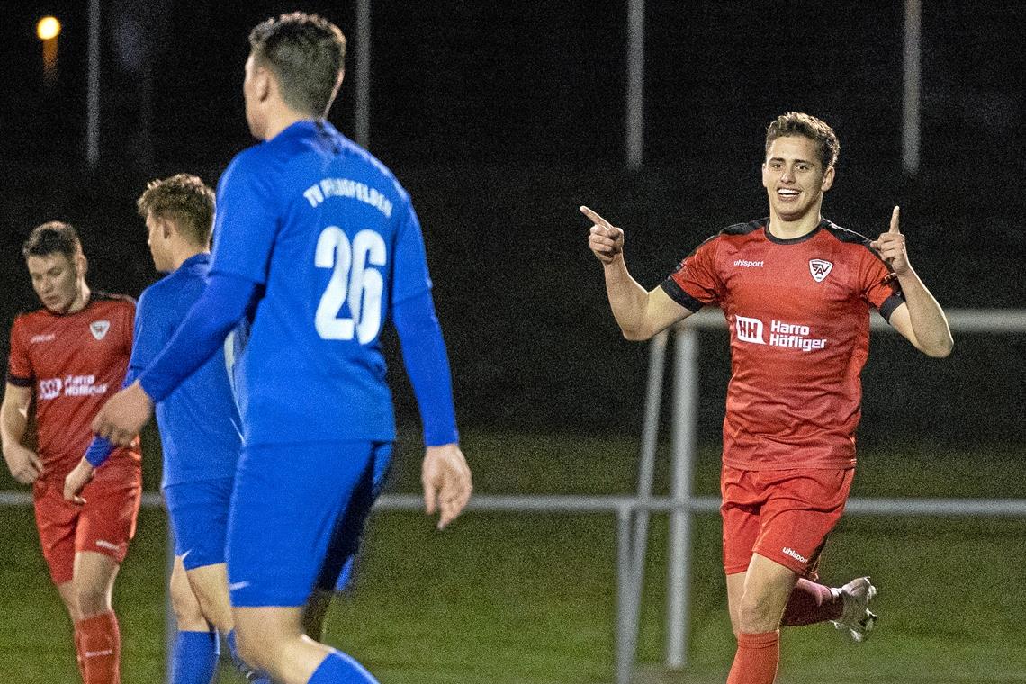 Marius Weller will mit dem SV Allmersbach am Samstag einen Sieg und den Klassenverbleib bejubeln. Der 20-jährige Stürmer, der zur neuen Saison zum Oberligisten TSG Backnang wechselt, hat in der zu Ende gehenden Runde bislang schon 25 Treffer erzielt.Foto: A. Becher