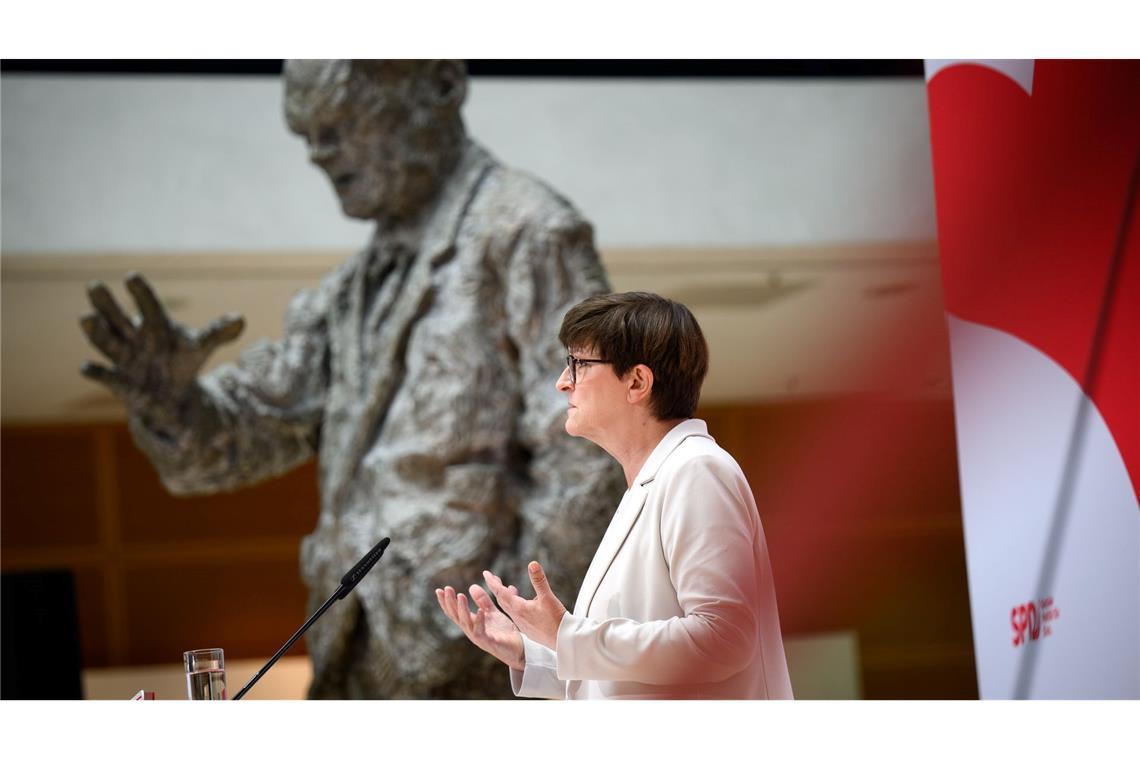 Mehr soziale Gerechtigkeit sollen die Steuerpläne von SPD-Chefin Esken und Co bringen.