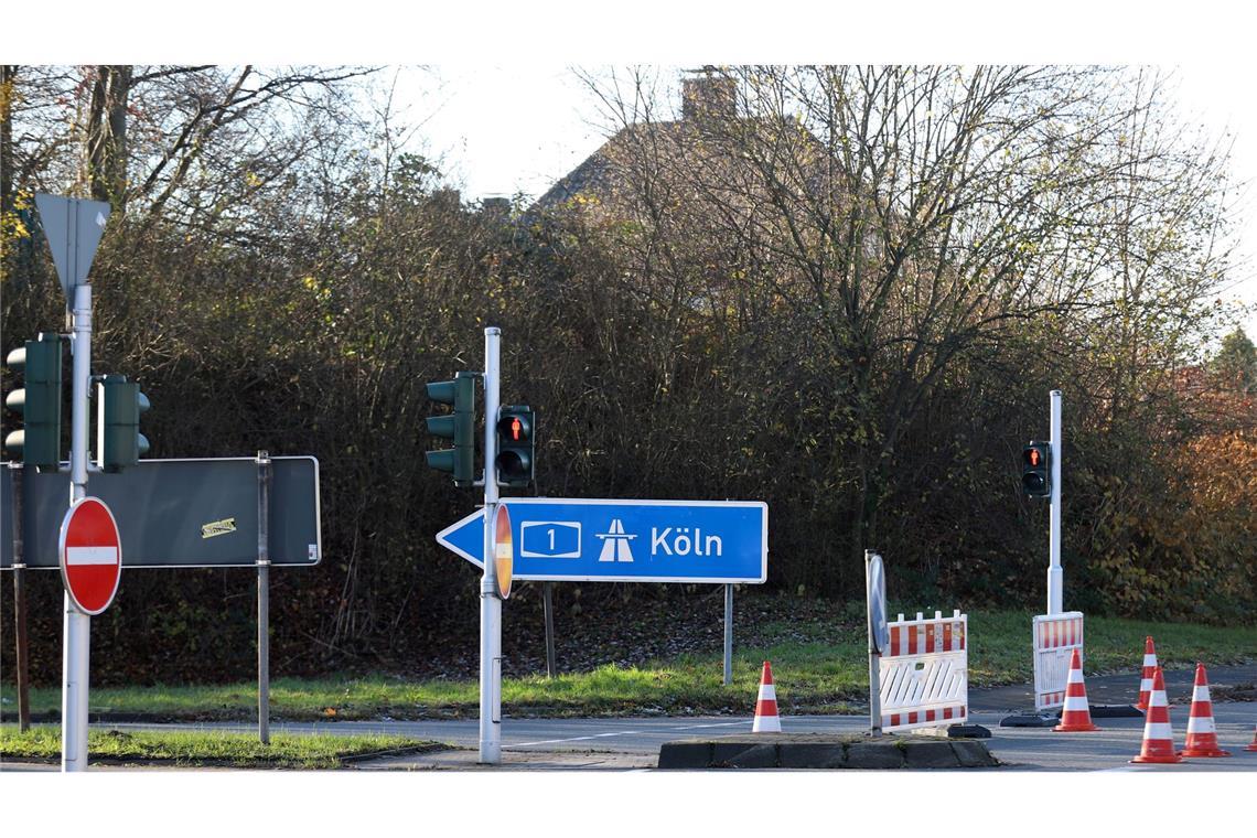 Mehrere Autobahnabschnitte mussten nach einer Lkw-Chaosfahrt gesperrt werden.