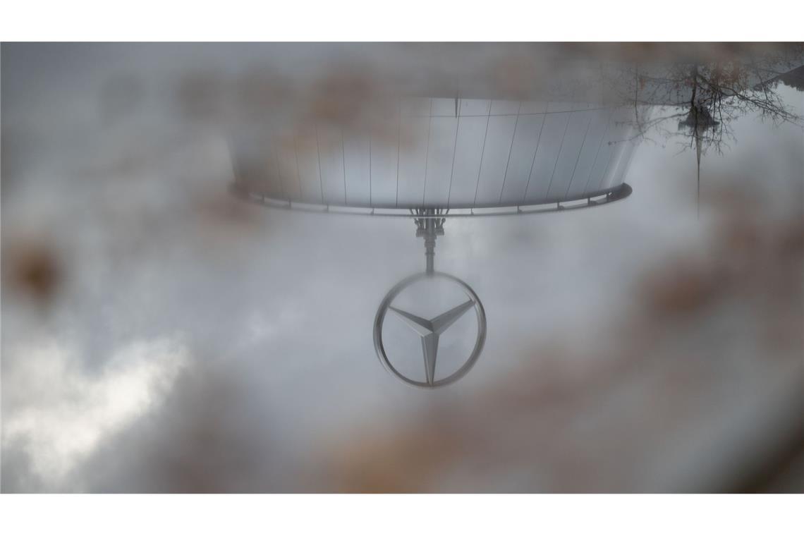 Mercedes-Benz hat im dritten Quartal erneut weniger Fahrzeuge verkauft. (Archivbild)