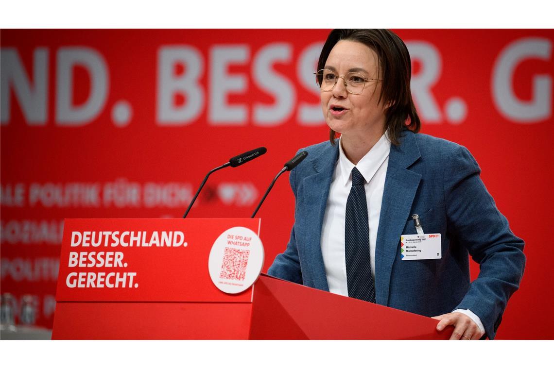 Michelle Müntefering (SPD) sagt, sie wolle mehr Zeit mit ihrem Ehemann, dem früheren SPD-Politiker Franz Müntefering, verbringen. (Archivfoto)