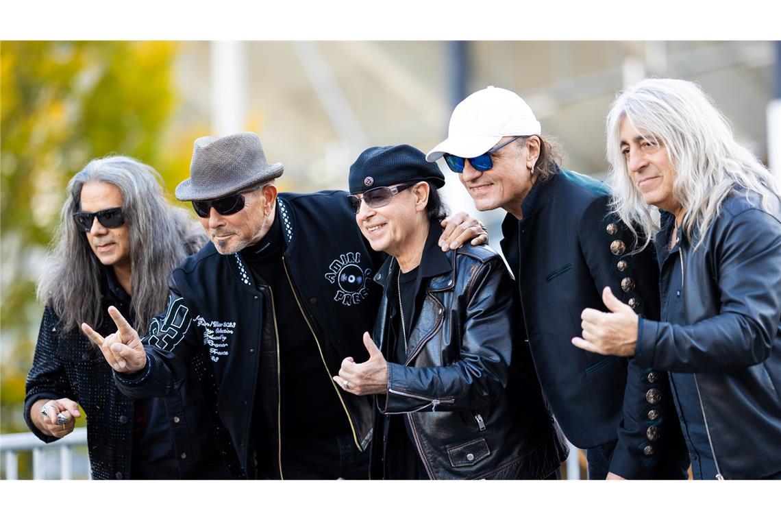 Mikkey Dee, hier rechts im Bild, mit den Scorpions.