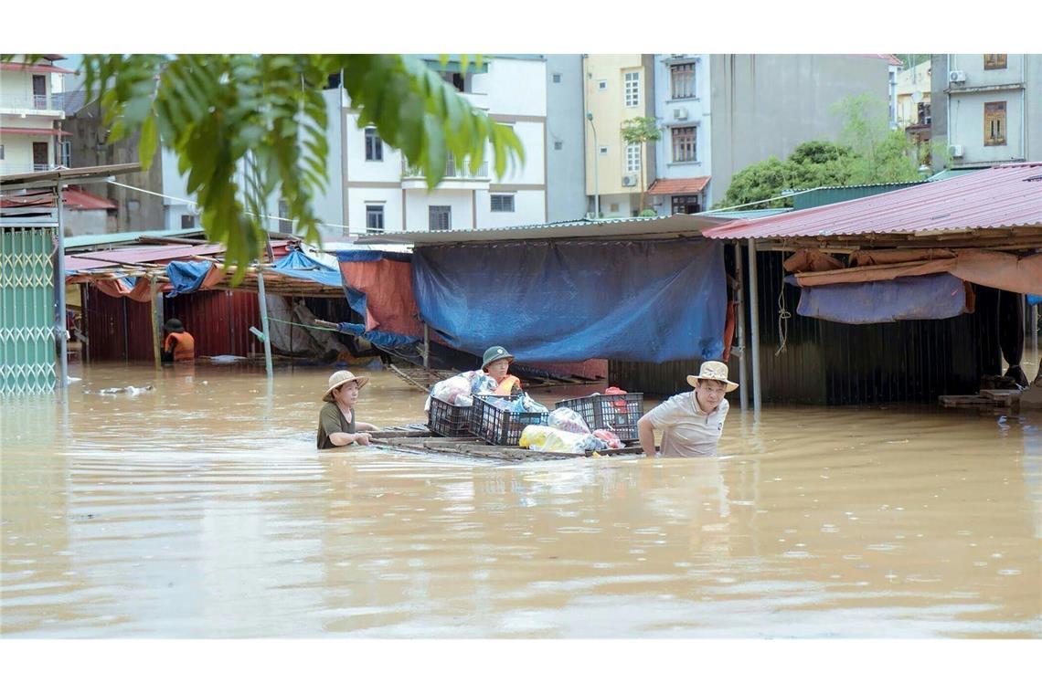 Mindestens 65 Menschen starben allein in Vietnam.