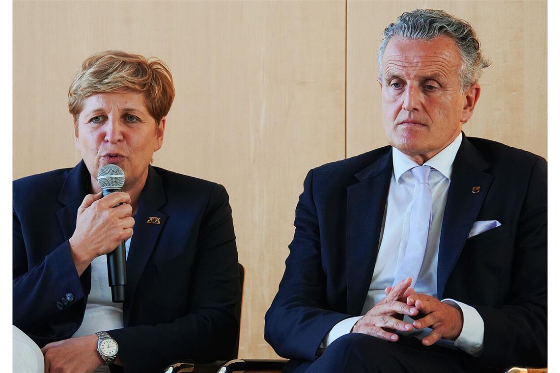 Ministerin Nicole Razavi und OB Frank Nopper beim Immobiliendialog