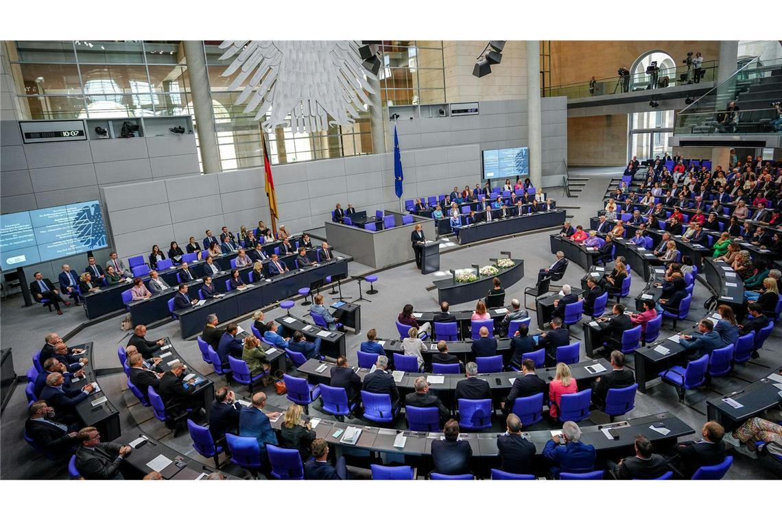 Mit einer Feierstunde hat der Bundestag den 75. Jahrestag der konstituierenden Sitzung des Bundestages geehrt.