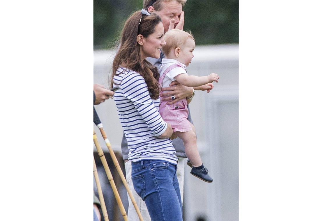 Mutter und Sohn – Kate und George bei einem Polomatch von Prinz William.