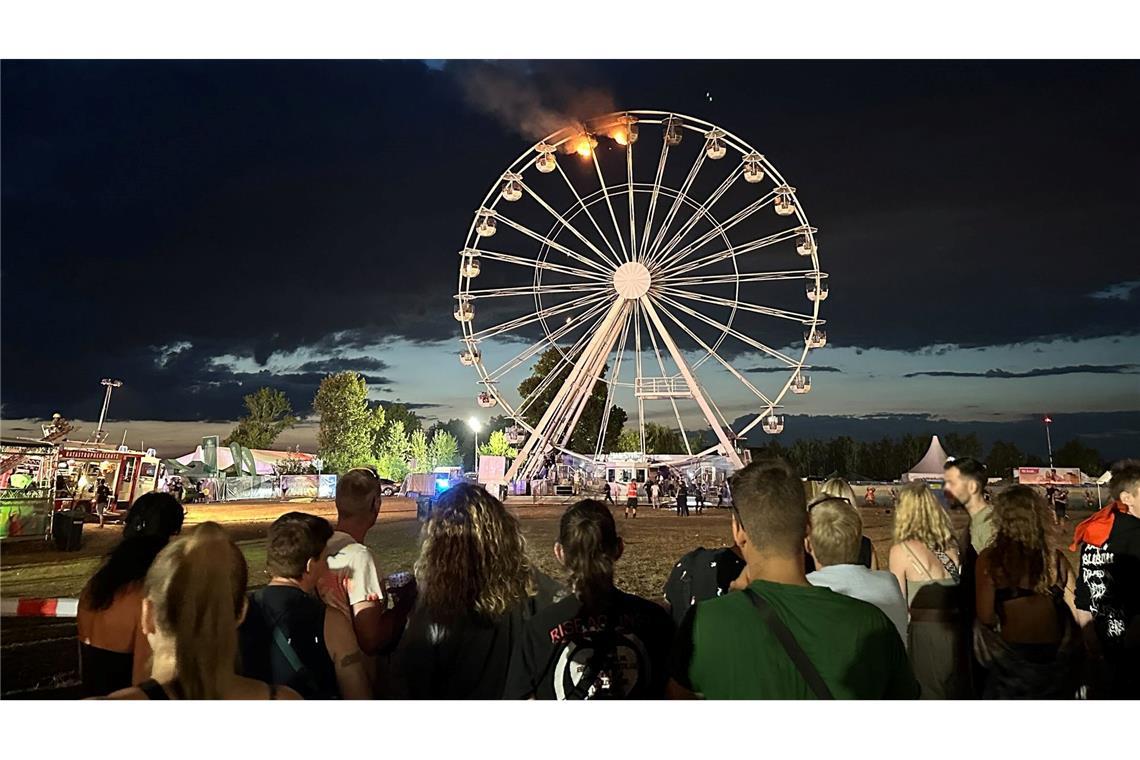 Nach dem Riesenrad-Brand auf dem Highfield-Festival laufen die Ermittlungen zur Ursache.