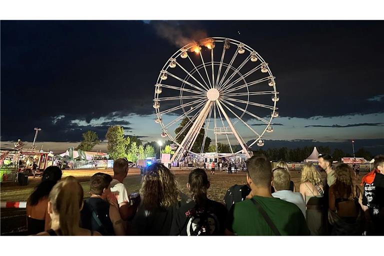 Nach dem Riesenrad-Brand auf dem Highfield-Festival laufen die Ermittlungen zur Ursache.