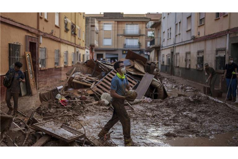 Nach der Überflutung in Valencia sollen weitere Unwetter auf Spanien zukommen.