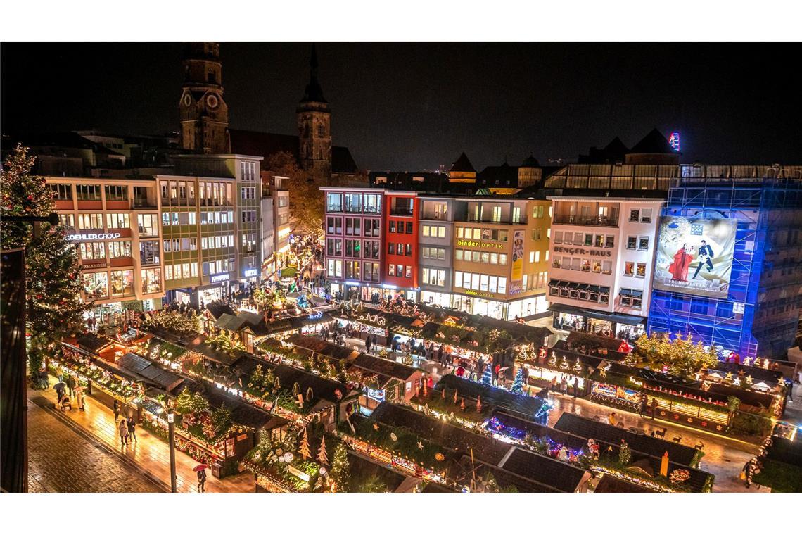 Nicht nur auf dem Stuttgarter Weihnachtsmarkt zeigt die Polizei aus Sicherheitsgründen Präsenz. (Archivbild)