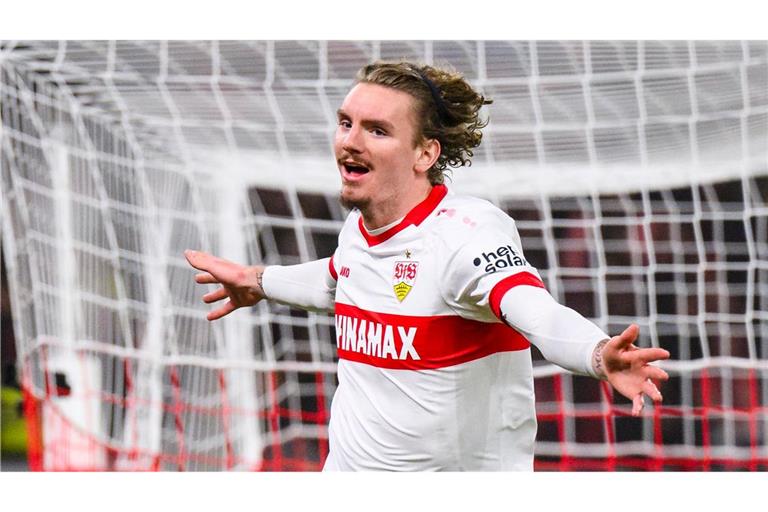 Nick Woltemade lässt die VfB-Fans jubeln.