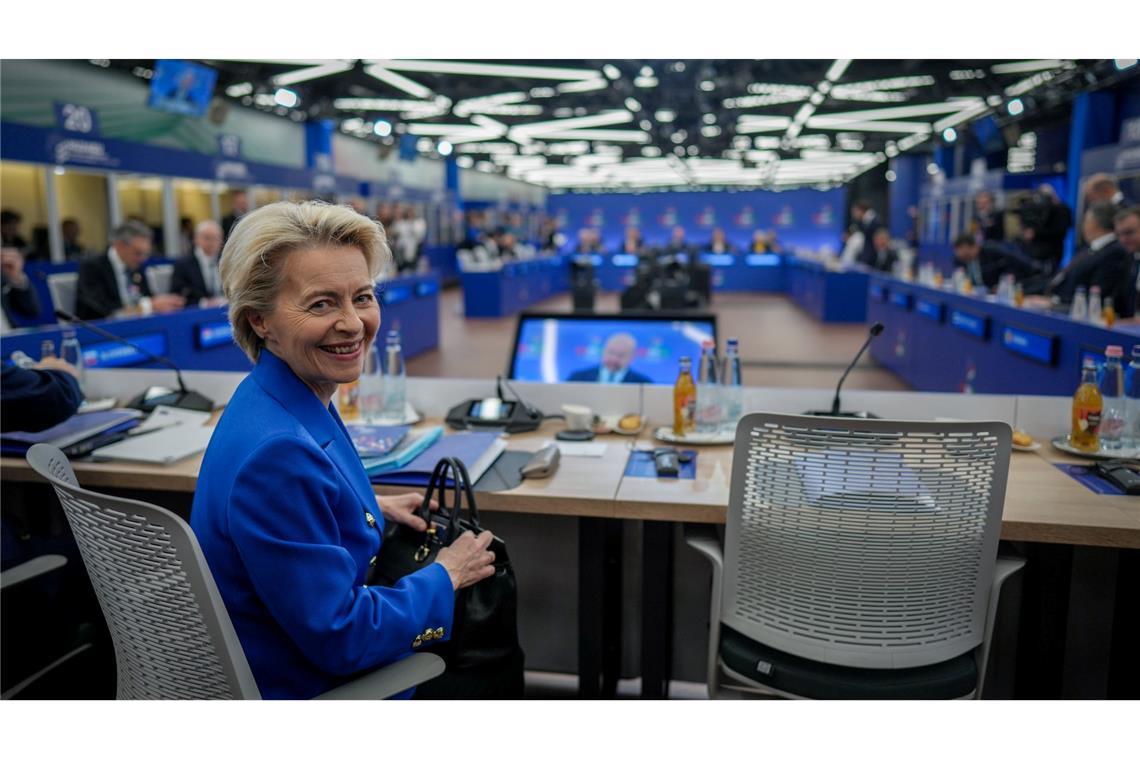 Nun kann von der Leyen lachen - ihr Vorschlag wurde angenommen. (Archivbild)