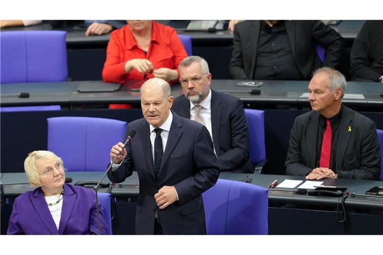 Olaf Scholz wehrte sich im Bundestag gegen Kritik der Union, die der Bundesregierung mangelnde Unterstützung Israels vorwarfen.